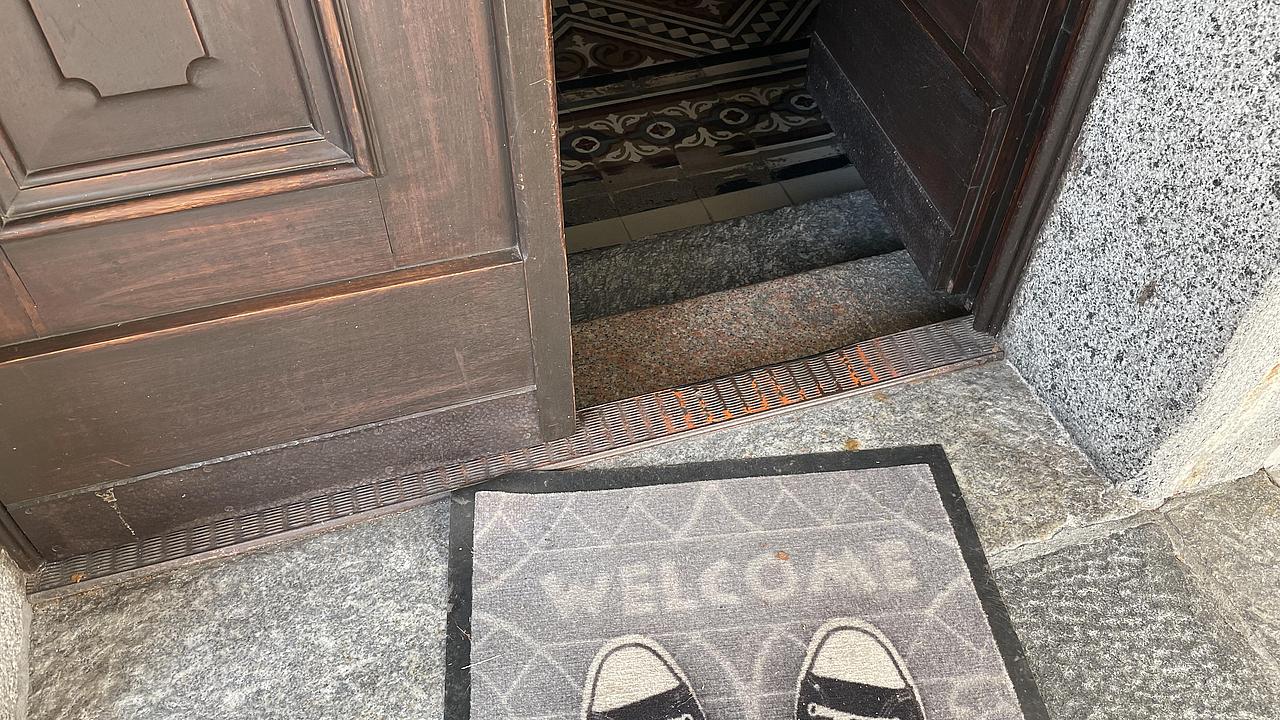 Offene Kirchentür_Welcome